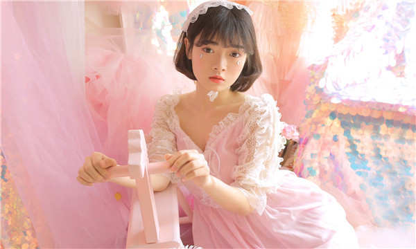 双峰供卵试管代怀生子多少钱？这一直是很多不孕不育家庭关注的话题。在中国，不孕不育的发生率越来越高，根据《中国不孕不育现状调研报告》显示，育龄夫妇的不孕不育率从20年前的3%增长至现在的12.5%-18.2%，患者人数高达6000万以上。在这样的背景下，许多家庭通过供卵试管来实现自己的生育梦想。那么，供卵试管代怀生子的费用到底是多少呢？
